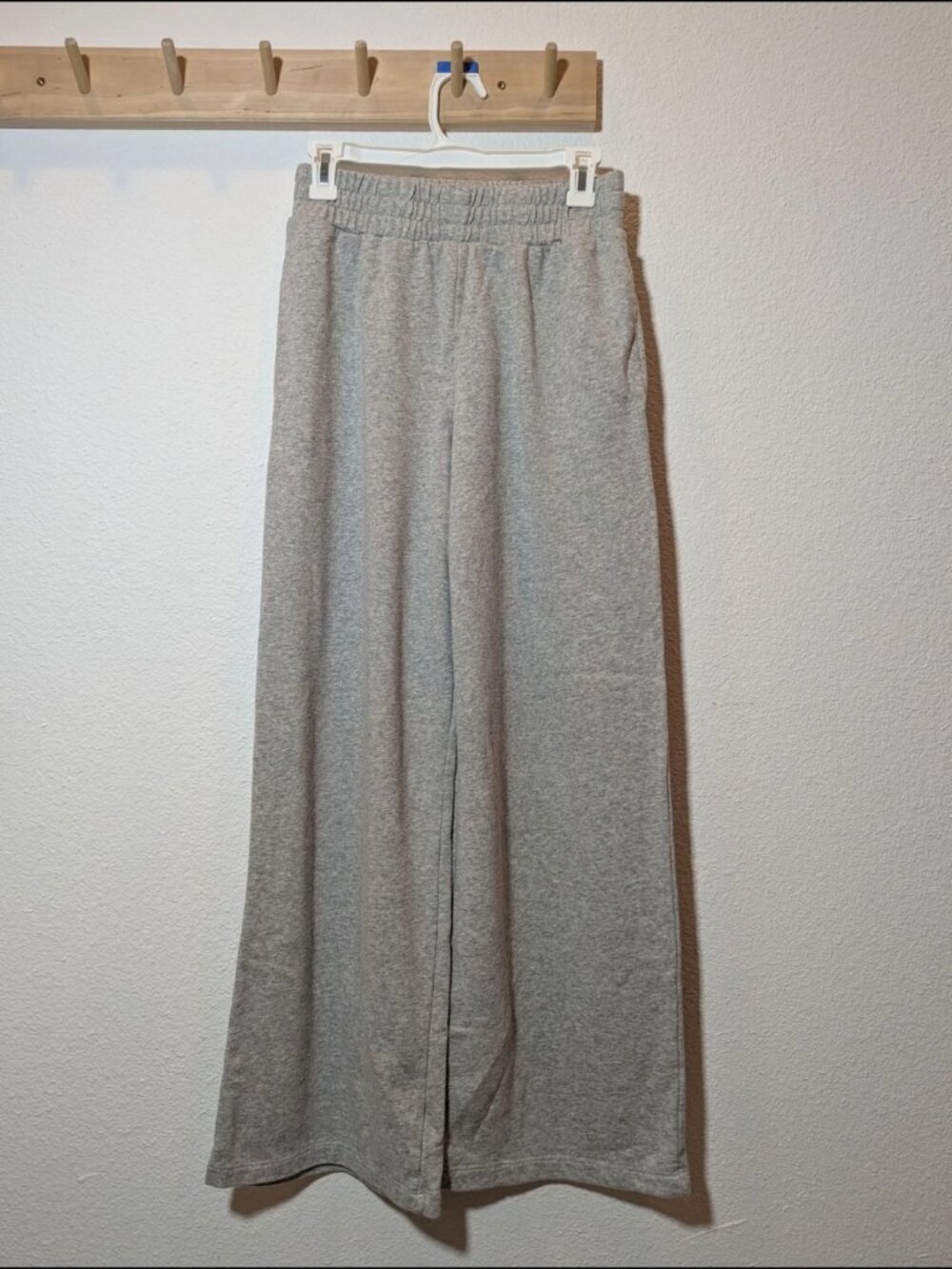 2 pairs of cotton blend wide leg sweatpants - Picture 3 of 12